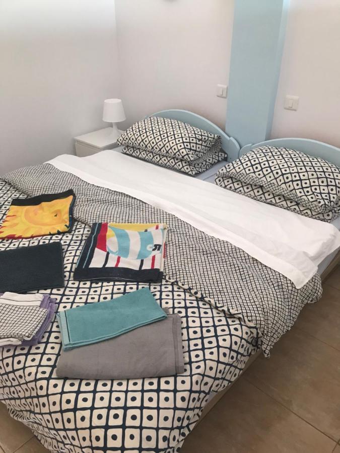 Yumbo Beach Apartment 2 With High Speed Free Internet San Bartolomé Buitenkant foto